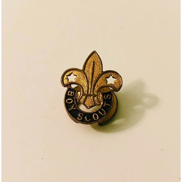 Vintage Boy Scout Pin  Button Hole Lapel - Picture 1 of 7